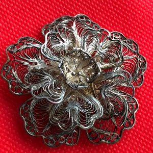 Vintage sterling silver filigree flower pin 925